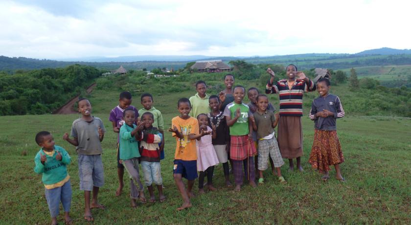 Rhotia Valley Tented Lodge And Children'S Home Karatu Eksteriør billede