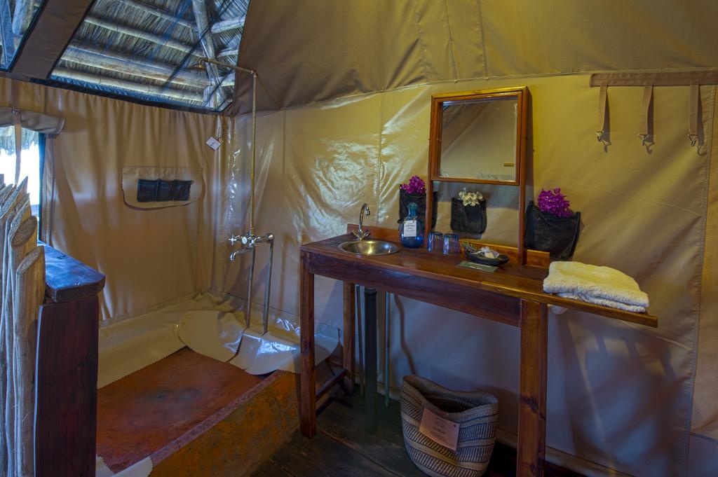 Rhotia Valley Tented Lodge And Children'S Home Karatu Eksteriør billede